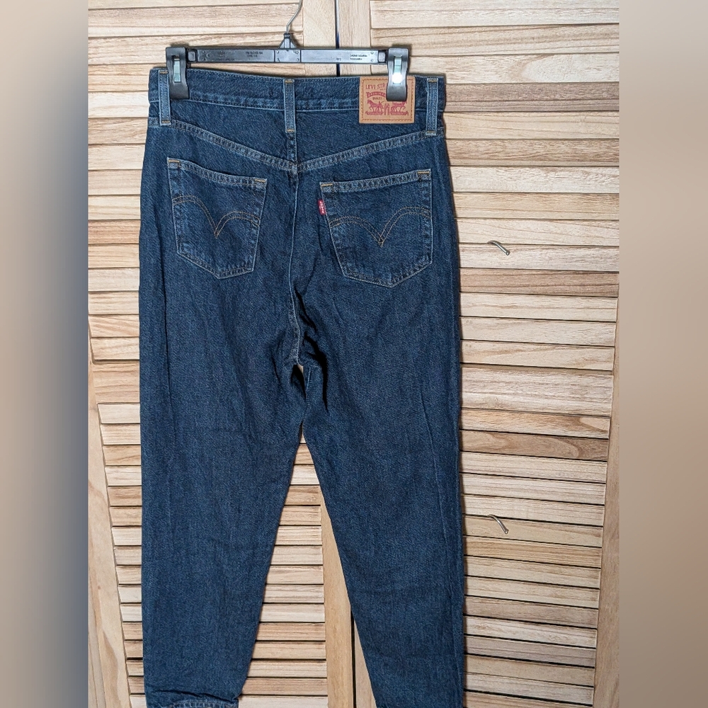 Levi’s High Waisted Mom Jeans Dark Wash Tapered Leg Size 28 - Picture 5 of 6